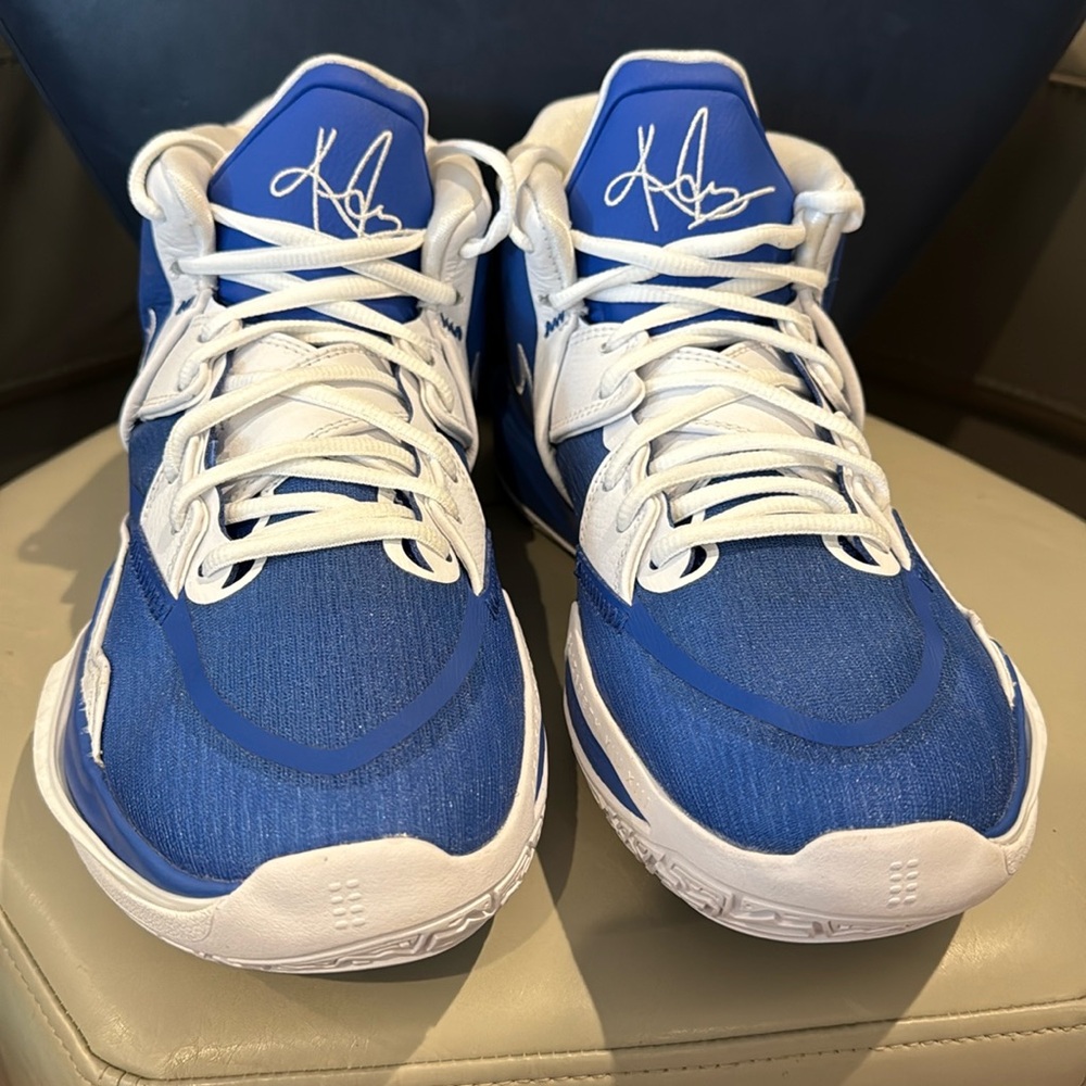 Nike Kyrie Men’s Infinity TB University Blue NWOT various sizes